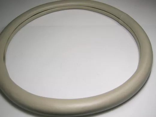 Оплетка на руль 40 см. L 1724 (20) кож-зам бежевая   00368