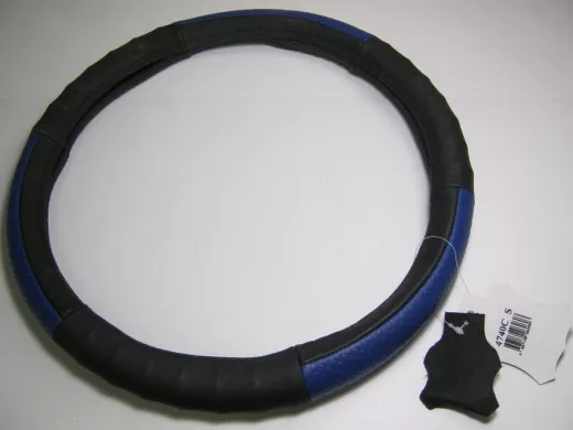 Оплетка на руль 36 см. S 4740C кожа черная+синий пластик
